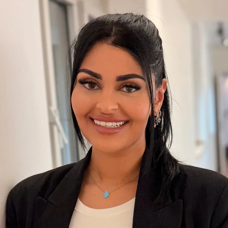 Sahar Sapahpour – Empfang, Zahnärzte am Friedrichsplatz